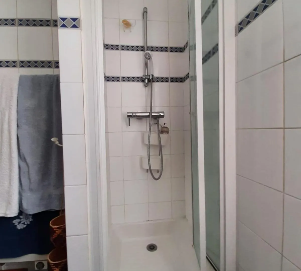 Πανσιόν Chambres D'Hotes Calmes Sur Jardin Paris Batignolles