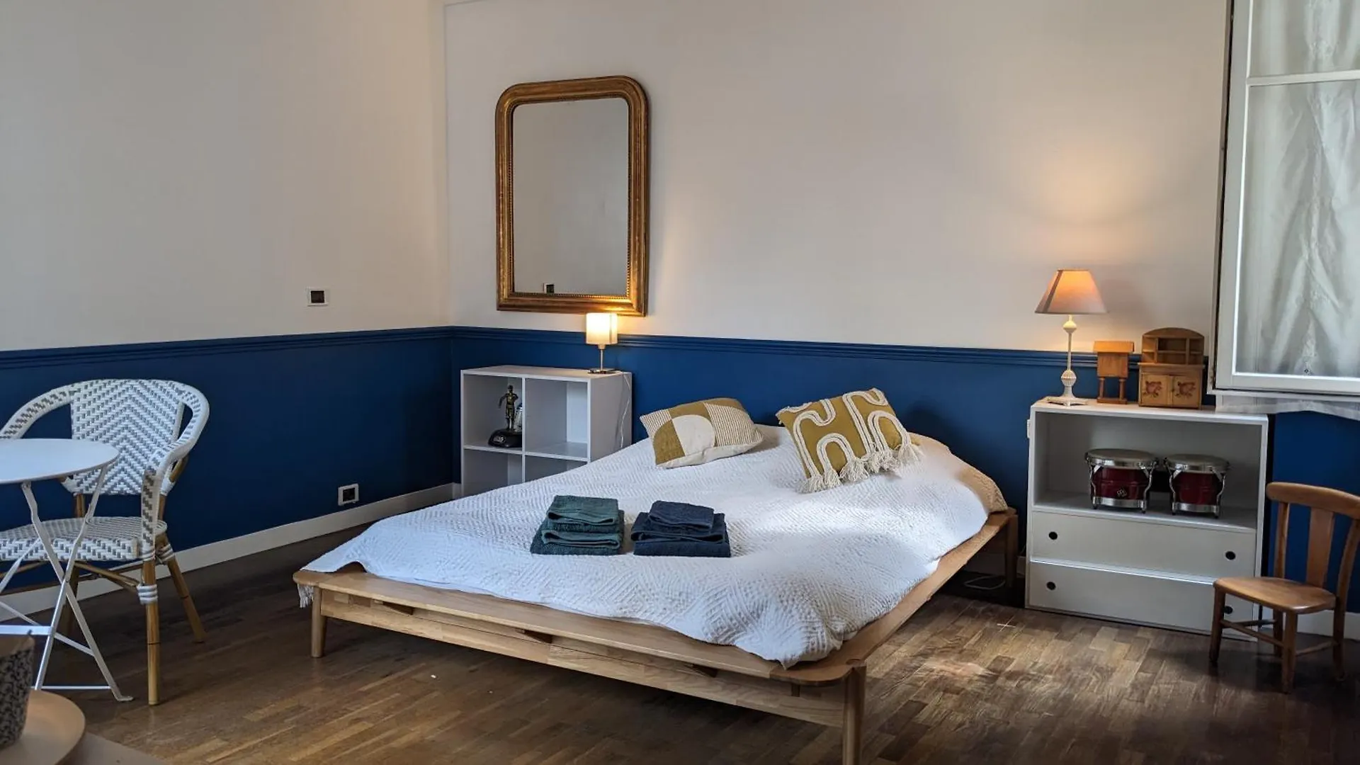 Chambres D'Hotes Calmes Sur Jardin Paris Batignolles